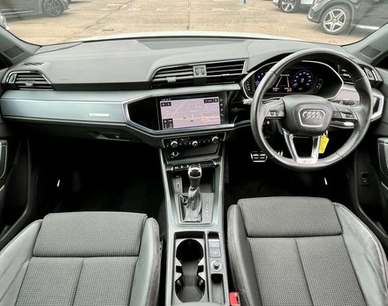 Audi Q3 1.5 Q3 S Line 35 TFSI Semi-Auto 5dr 2