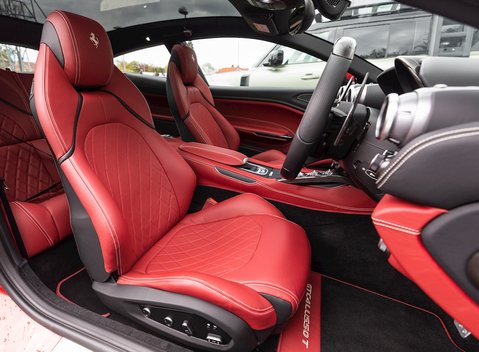 Ferrari GTC4 Lusso T 12