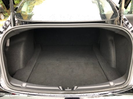 Tesla Model 3 LONG RANGE AWD 45,000m black vegan leather, 19 inch alloys 15