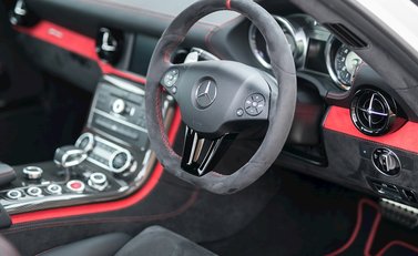 Mercedes-Benz SLS AMG Black Series 11