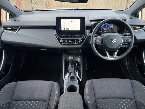 Suzuki Swace MOTION 10