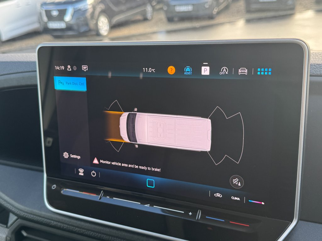 2024 Volkswagen Crafter LWB L3H2 High Roof Commerce Plus Cr35 Air Con Sensors EURO 6 — thumbnail 31 of 51
