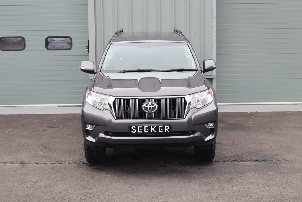 Toyota Land Cruiser ACTIVE COMMERCIAL WITH A REAR SEAT CONVERSION  2