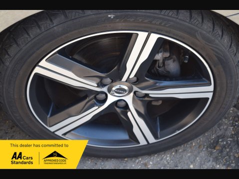 Volvo V40 2.0 V40 R-Design D2 5dr 18