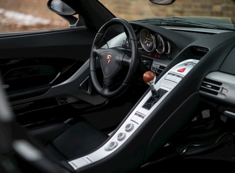 Porsche Carrera GT 15