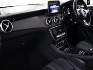 Mercedes-Benz GLA GLA 180 URBAN EDITION 33
