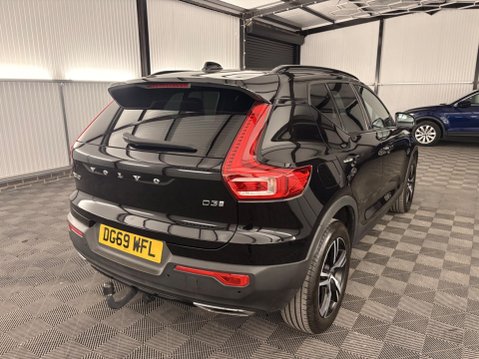Volvo XC40 2.0 D3 R-Design Euro 6 (s/s) 5dr 54