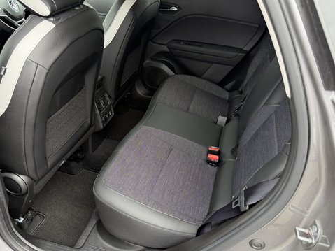 Renault Captur 1.0 TCE 90 Techno 5dr 37