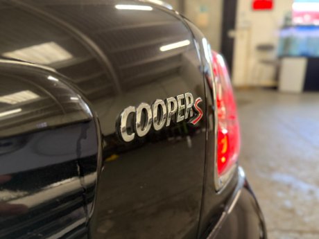 Mini Convertible 1.6 Cooper S Euro 5 (s/s) 2dr 27
