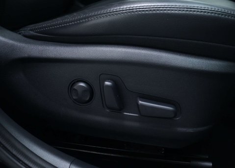 Hyundai KONA 1.6 h-GDi Ultimate SUV 5dr Petrol Hybrid DCT Euro 6 (s/s) (141 ps) 43