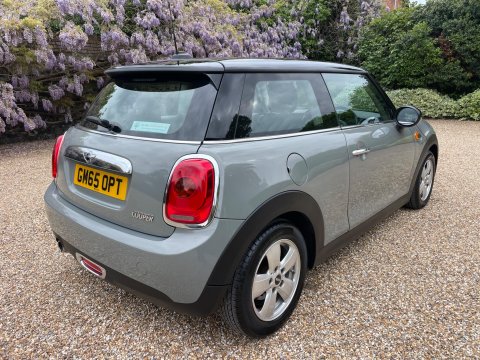 Mini Hatch 1.5 Cooper Hatchback 3dr Petrol Auto Euro 6 (s/s) (136 ps) 15
