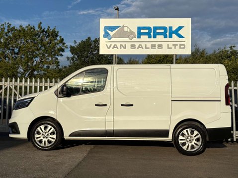 Renault Trafic 2.0 dCi Blue SL28 Sport Panel Van 5dr Diesel Manual L1 H1 Euro 6 (s/s) (130 12