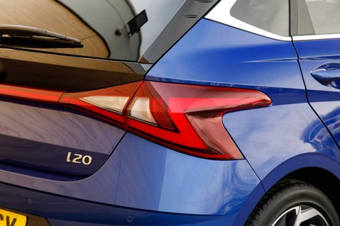 Hyundai i20 T-GDI PREMIUM MHEV 9