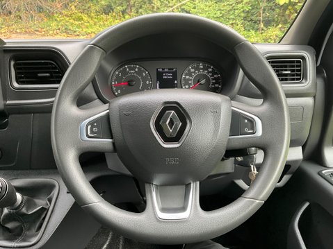 Renault Master ENERGY 35 Business Luton 2dr Diesel Manual FWD LWB Euro 6 (s/s) Tail Lift 16