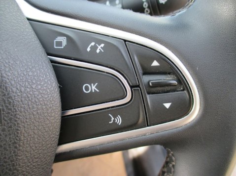 Renault Kadjar 1.3 TCe Iconic Euro 6 (s/s) 5dr 33