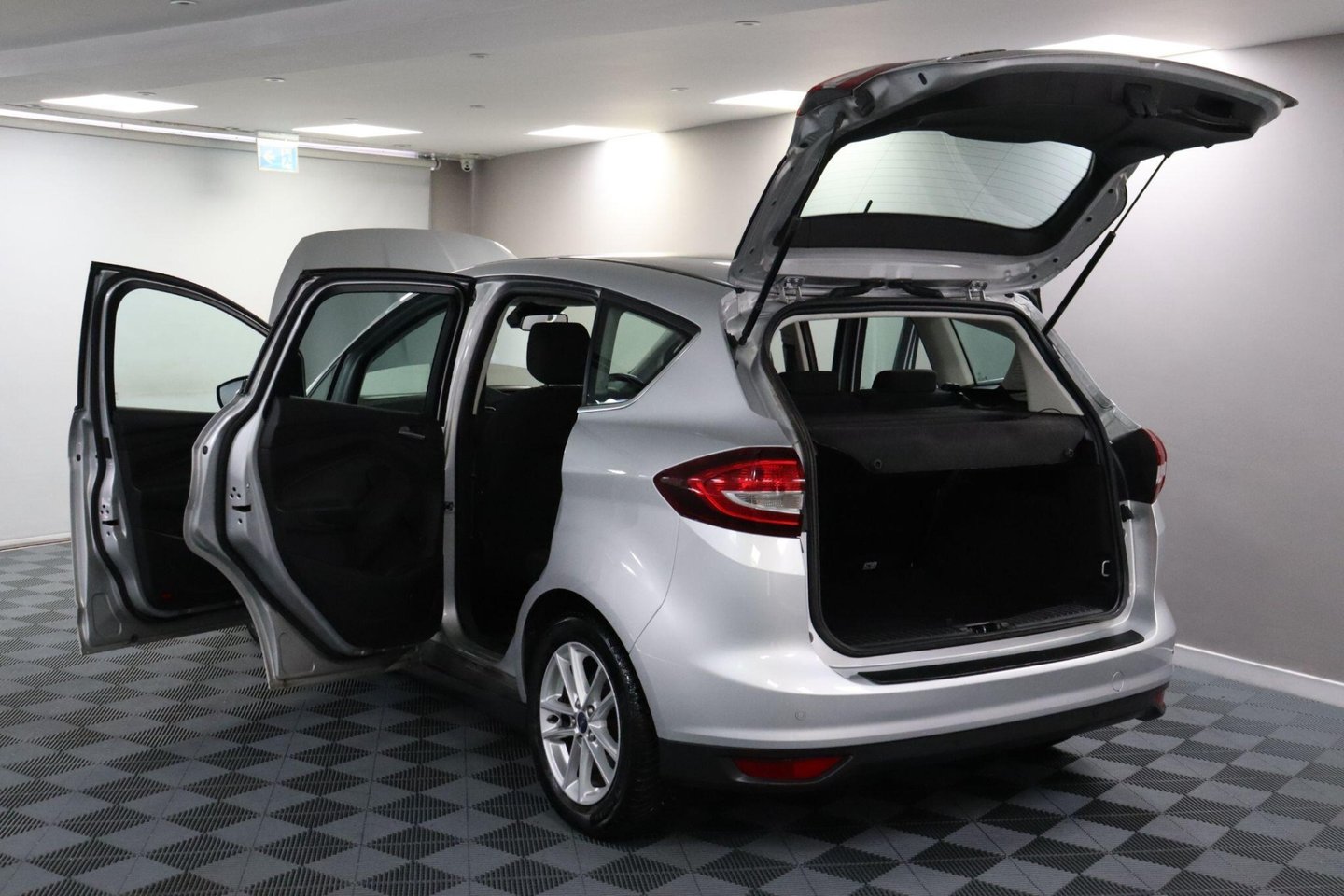 2018 Ford C-MAX — image 17