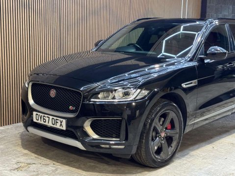 Jaguar F-Pace 3.0 F-PACE V6 S AWD D Auto 4WD 5dr 34