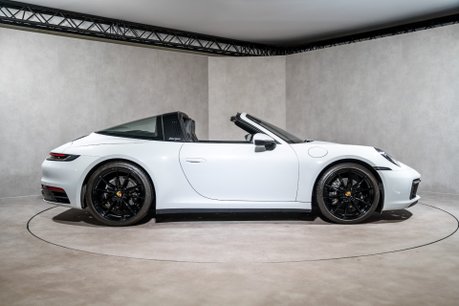 Porsche 911 TARGA 4 PDK. WARRANTY. ADAPTIVE CRUISE CONTROL. HEATED SEATS. HEATED WHEEL 7