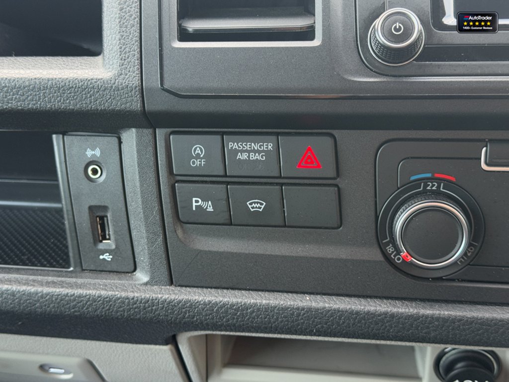 2020 Volkswagen TransporterCrew Cab SWB L1H1 Highline T32 Air Con Alloys Sensors EURO 6 NO VAT — thumbnail 31 of 51