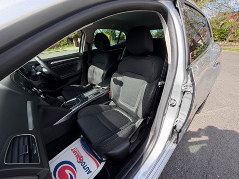 Renault Megane 1.3 TCe Iconic EDC Euro 6 (s/s) 5dr 11