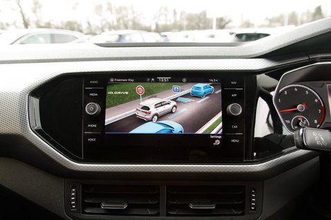 Volkswagen T-Cross ACTIVE TSI DSG 28