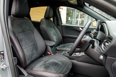 Ford Kuga ST-LINE X EDITION 24