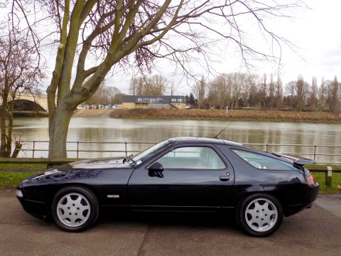 Porsche 928 GT 6