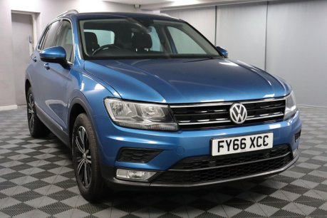 Volkswagen Tiguan SE NAV TDI BMT 4MOTION 29