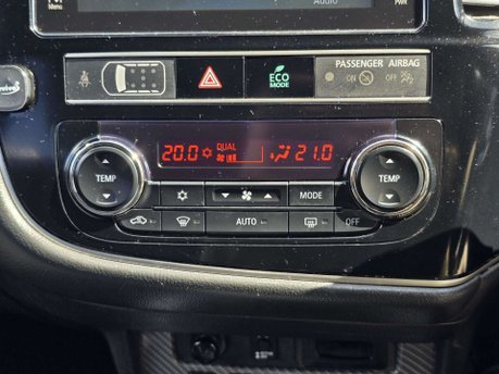 Mitsubishi Outlander 2.4h TwinMotor 13.8kWh 4h SUV 5dr Petrol Plug-in Hybrid CVT 4WD Euro 6 (s/s 34