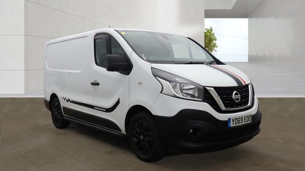 Nissan NV300 SWB L1H1 Low Roof Air Con Alloys Sensors EURO 6 NO VAT 2