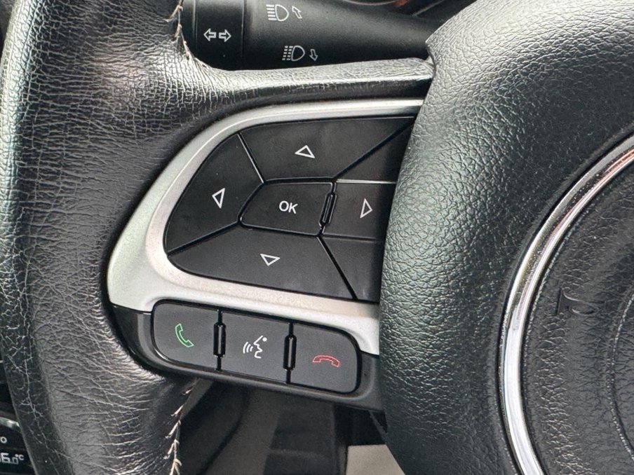 2016 Jeep Renegade — image 31
