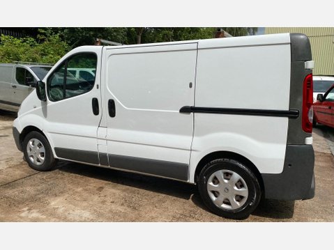 Renault Trafic 2.0 dCi SL29 eco Panel Van 3dr Diesel Manual L1 H1 (Phase 3) (180 g/km, 90 11