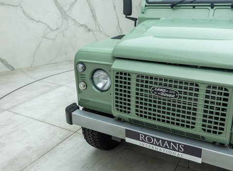Land Rover Defender 90 HERITAGE HARD TOP 28