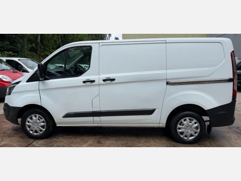 Ford Transit Custom 2.2 TDCi 270 Panel Van 5dr Diesel Manual L1 H1 (186 g/km, 123 bhp) 10