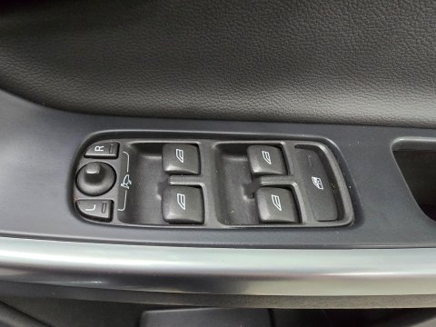 Volvo XC60 2.0 D4 SE Lux Nav Geartronic Euro 6 (s/s) 5dr 39