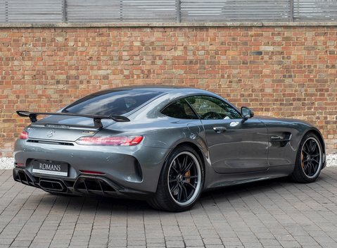Mercedes-Benz Amg GT GT R 7