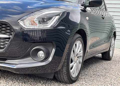 Suzuki Swift SZ-T DUALJET MHEV 9