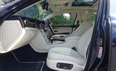 Bentley Mulsanne Mulliner 16
