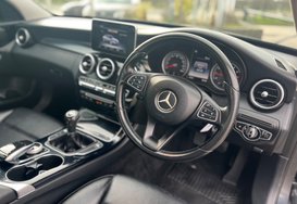 Mercedes-Benz C Class C200 SE PETROL 4 Door 17