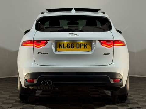 Jaguar F-Pace R-SPORT AWD 7