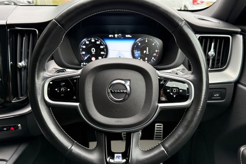 Volvo XC60 B4 R-DESIGN PRO AWD - 22 INCH ALLOY WHEELS - CRYSTAL WHITE PAINT 9