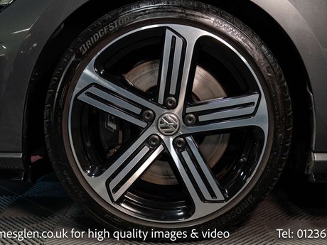 Volkswagen Golf 2.0 Golf R TSi Semi-Auto 4WD 5dr 22