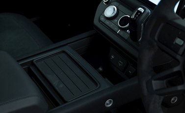 Land Rover Defender 110 V8 19