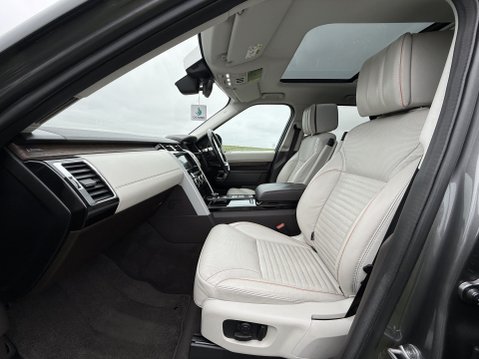 Land Rover Discovery TD6 HSE LUXURY 29
