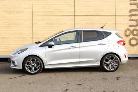 Ford Fiesta ST-LINE EDITION MHEV 13