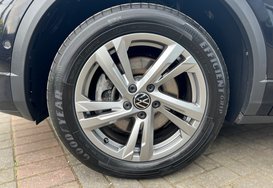 Volkswagen T-Roc R-LINE 2.0 TSI 4MOTION DSG AUTOMATIC 12