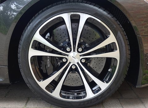 Aston Martin V12 Vantage S Roadster 17