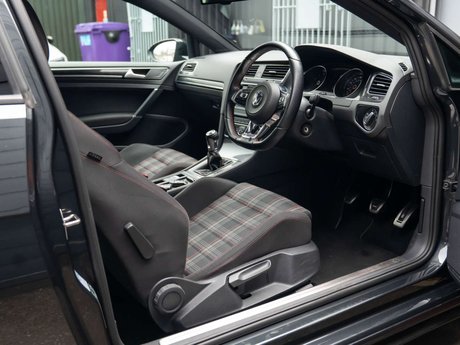 Volkswagen Golf 2.0 Golf GTi Performance 3dr 7