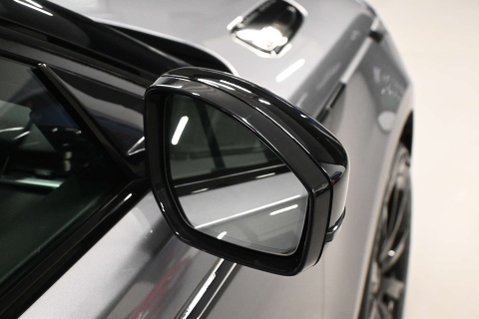 Land Rover Range Rover Velar 2.0 Range Rover Velar R-Dynamic SE D180 Auto 4WD 5dr 13