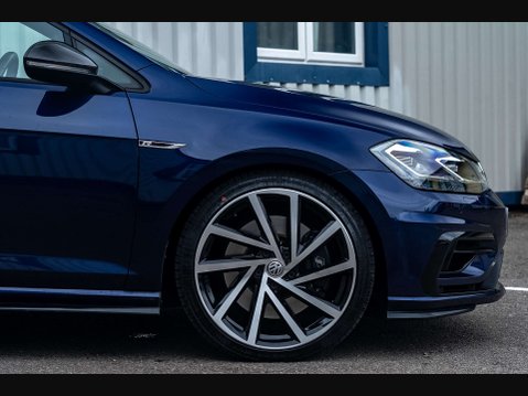 Volkswagen Golf 2.0 Golf R TSi 4Motion Semi-Auto 4WD 5dr 6